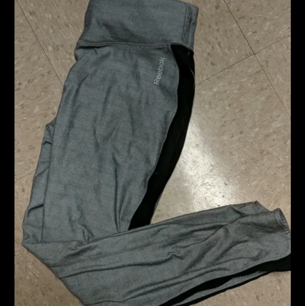 High-waisted workout leggings